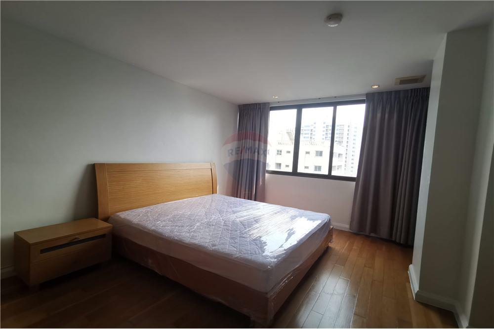 Lake Avenue condo for rent at Sukhumvit 16